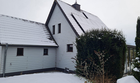 Modernisiertes Einfamilienhaus mit großem Garten