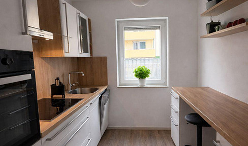 Stylish and ultra-modern 3-room first floor apartment in a sought-after location