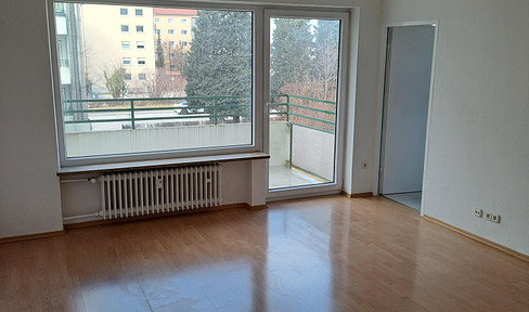 Ruhige, top angebundene, sofort bezugsfertige 2-Zimmer-Wohnung in Berg am Laim