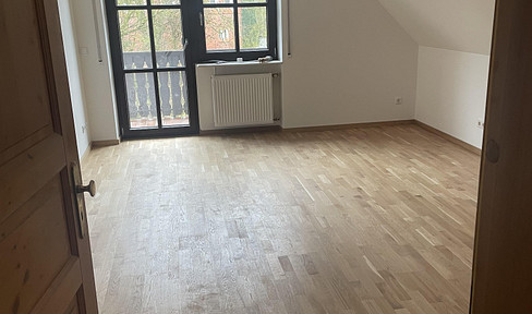 3,5 Zimmer Wohnung mit Galerie und Südbalkon