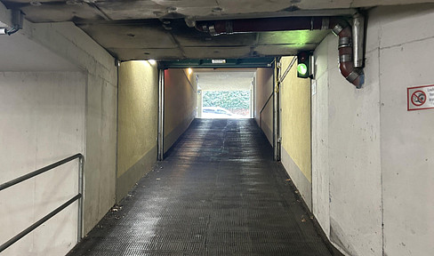 Underground parking space in Dornbach