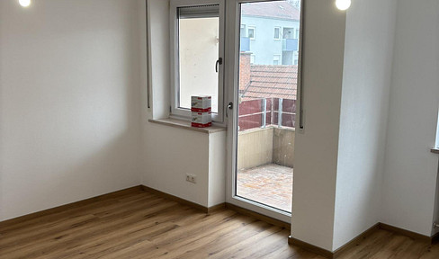 Renovated 3-room apartment close to the center in a quiet location with balcony & garage