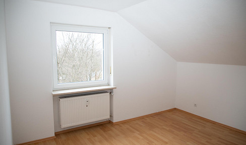 Attraktive 3-Zimmer-Dachgeschosswohnung in Deggendorf – Preis Verhandlungsbasis