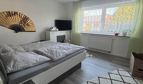 Renovierte 2-Zimmer-Wohnung mit Balkon und Garage in ruhiger Lage (Stadt Heide)