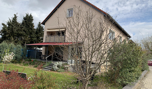 Spacious, bright 4-room apartment in Lingenfeld.