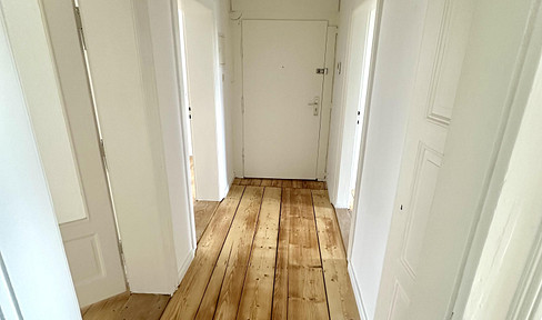 Charmante, kernsanierte Altbauwohnung mit zwei Balkonen im Offenbacher Westend