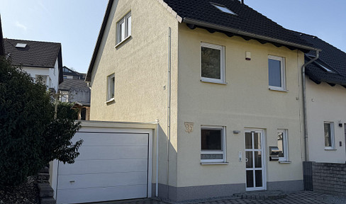 DOPPELHAUSHÄLFTE IN MÜHLHAUSEN (KRAICHGAU)