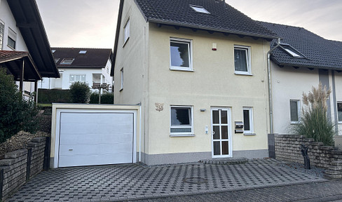 DOPPELHAUSHÄLFTE IN MÜHLHAUSEN (KRAICHGAU)