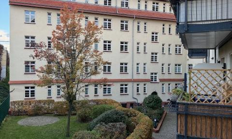 Bright 2-room apartment on Bischofsplatz - balcony, daylight bathroom & ready to move in!