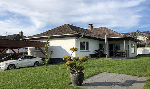 Full basement. Bungalow, usable attic and carport in Herbolzheim-Broggingen, many possibilities