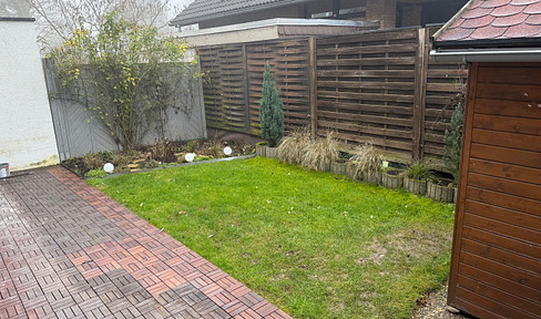 Renovated first floor apartment with garden and EBK near the Rhine