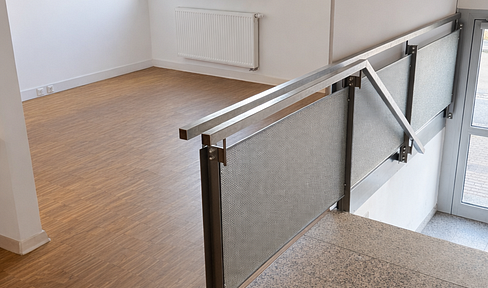 Attraktive, helle Büro-/ Praxiseinheit mit Terrasse und separatem Eingang - provisionsfrei