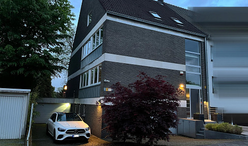 Unterbilk-Jackpot: Perfekt aufgeteilte Wohnung mit Klima, Riesen-Balkon & eigener Garage