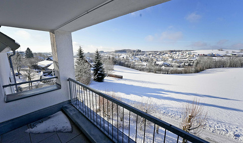 Bright and modern 3-room apartment with great view and balcony
