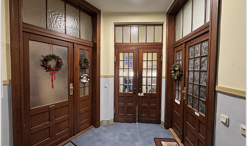 Top floor apartment, 3 rooms, quiet central location