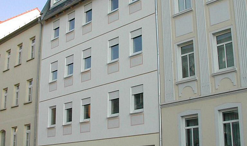 Large 3-room apartment with balcony in a central location in Gera