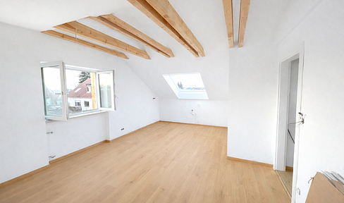 Helle Dachgeschoss Wohnung in Gernlinden