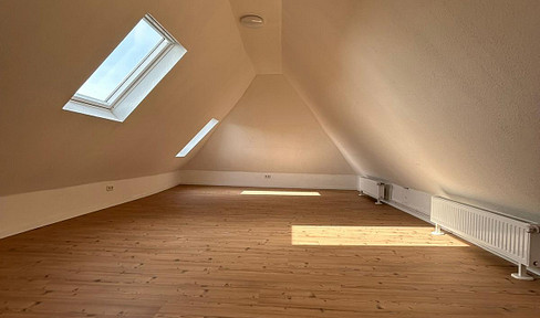 Spacious maisonette apartment with its own garden in a quiet location in Algermissen-Bledeln