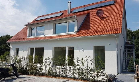 Moderne 3-Zimmer-Wohnung mit Terrasse, Balkon und Blick in die freie Natur