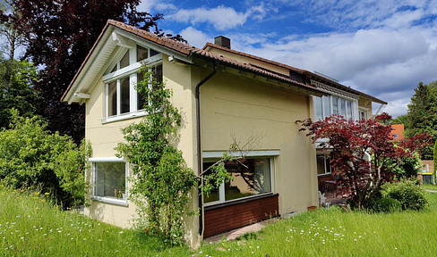 Two-family house with large plot in Bad Dürrheim, quiet location at the end of a cul-de-sac