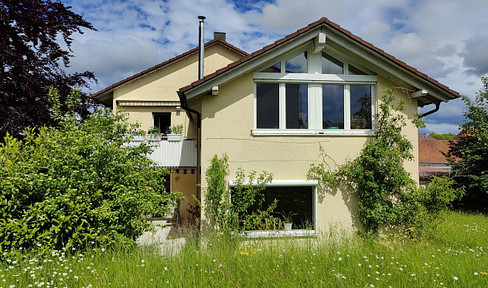 Haus mit großem Grundstück in Bad Dürrheim, ruhige Lage an Ende einer Sackgasse