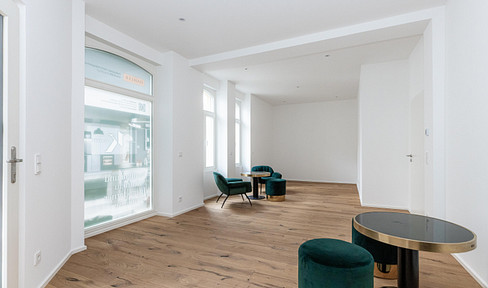 Completely refurbished office unit in the city center of Offenbach!