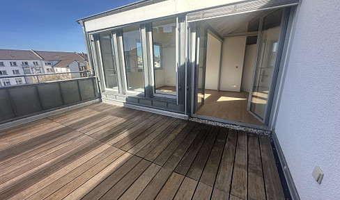 - PENTHOUSE - Suitable for shared living (e.g., student accommodation).