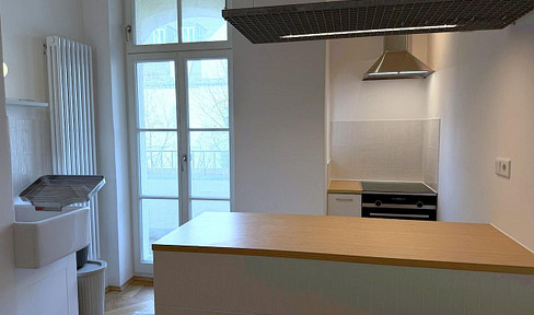 Furnished, bright apartment in old building in Untersendling, max. 2 years