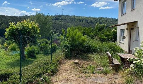 Craftsman house with potential - detached family home on a dream plot (1,000m²)