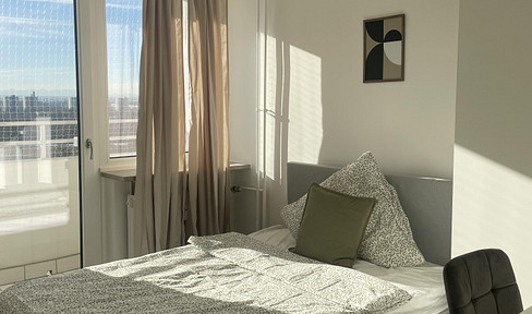 Erstbezug nach Sanierung: Über den Dächern Muc 4-Zimmer-WG, voll möbliert