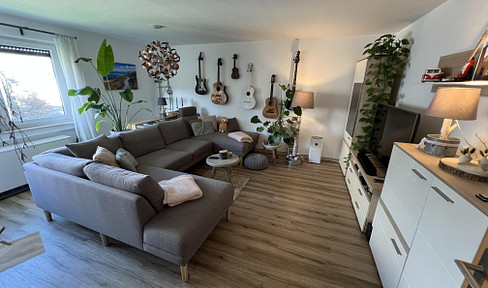 Schöne 3,5 Zimmer Eigentumswohnung mit 2 Balkonen