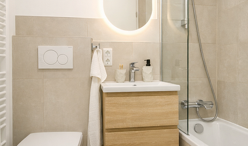 First occupancy after renovation - Bright 3-room apartment with balcony, commission-free