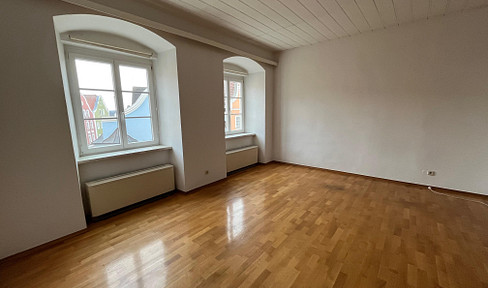 Schöne, lichtdurchflutete 4-Zimmer Wohnung