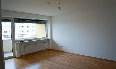 Stylish, well-kept 3-room apartment with balcony in Feldmoching, Munich