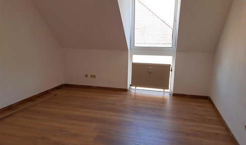 Zentrales DG-Apartment mit EBK