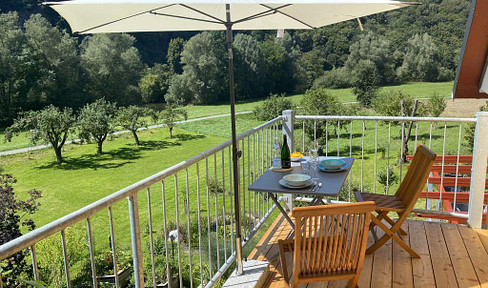 KfW 55 efficiency house: Country house in idyllic peripheral location, commission-free