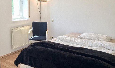 2 Zimmerwohnung, hochwertig möbliert mit Balkon und Garage