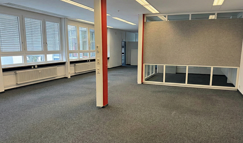 204 m² office space | air-conditioned & parking spaces in front of the door