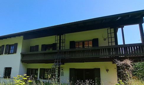 CHARMING COUNTRY HOUSE CLASSIC IN THE HEART OF GRÜNWALD
