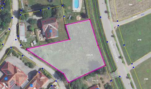 Spacious building plot in a quiet location