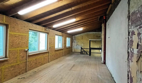 Storage space with ideal highway access - 100 m² in Wuppertal-Sonnborn