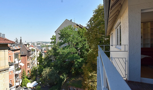2-room apartment on the 5th floor with elevator and balcony - Stuttgart-Kernerviertel (54 m²)