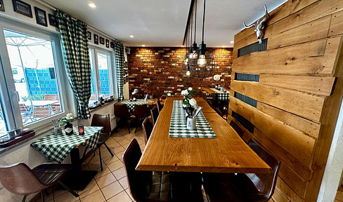 ***Price Cracker: SnACKBaR / TAKE-AwAY SHOP WITH PROPERTY FOR SALE***