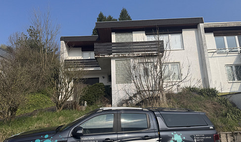 Semi-detached house with large plot