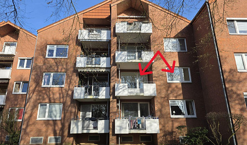 Spacious 2-room apartment with a balcony and parking space.