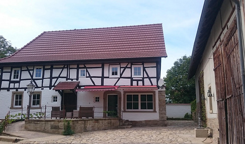 Gepflegtes Anwesen in idyllischer Lage