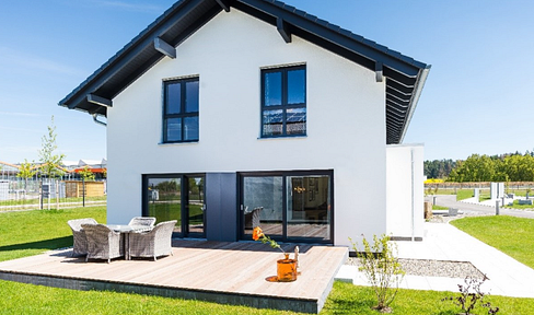 Detached house / converted house 110 m² with plot