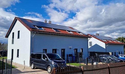 Niedrig-Energie-Haus DHH 140 qm 2Bäder+Kamin+Terrasse+Garten+2Stellplätze