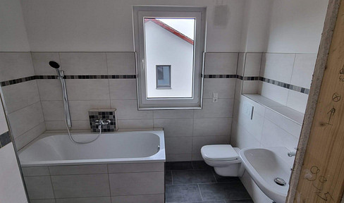 Low-energy house DHH 140 sqm 2bathrooms+fireplace+terrace+garden+2parking spaces