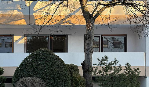 Solid two-room apartment in the west of Munich, commission-free, without estate agent!